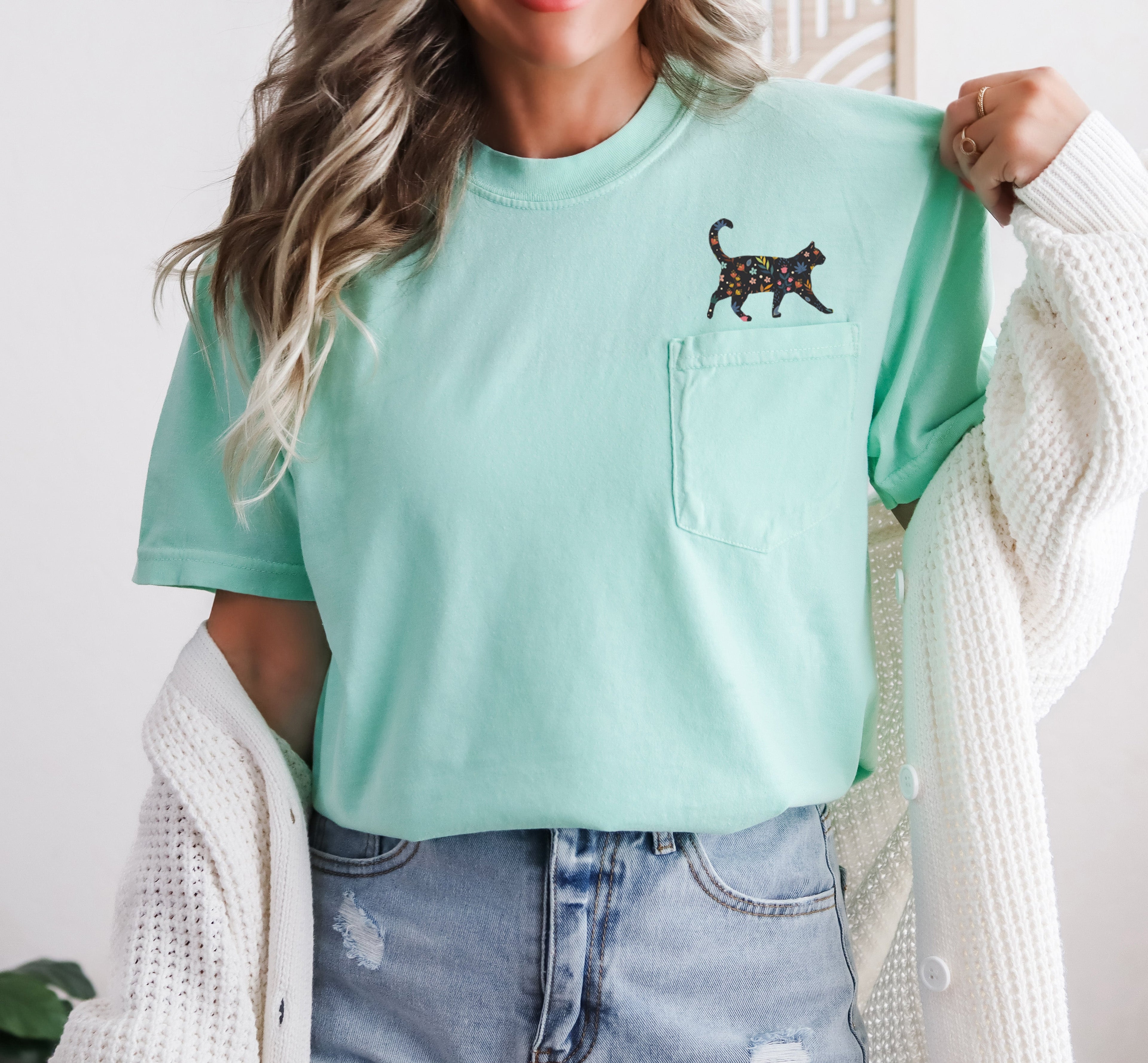Cat Lover Kitty with flowers Comfort Colors Pocket T Shirt